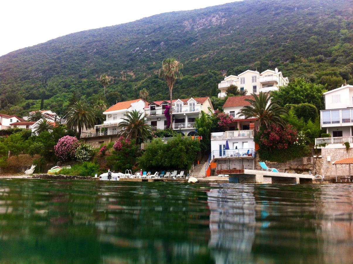Apartment "I Love Njivice" Herceg Novi Esterno foto